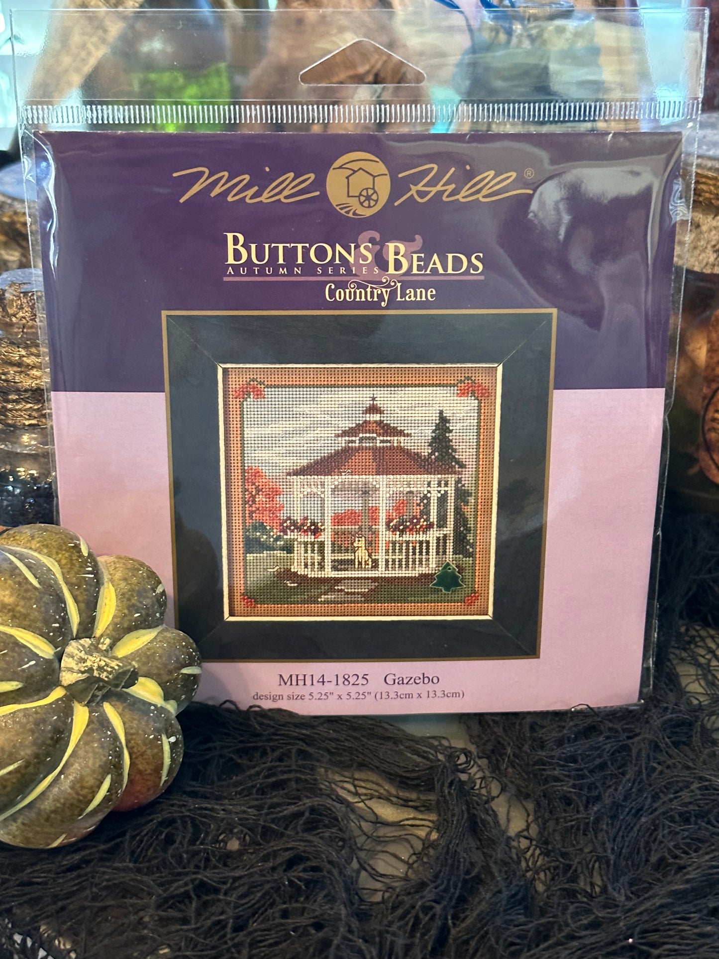 Gazebo Autumn Series Mill Hill Buttons and Beads Kit